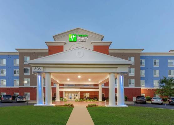 Holiday Inn Express & Suites CHARLOTTE- ARROWOOD by IHG 1
