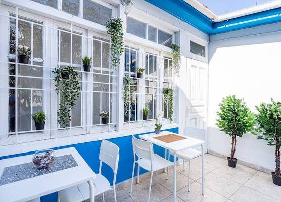 Bee Hostel 1