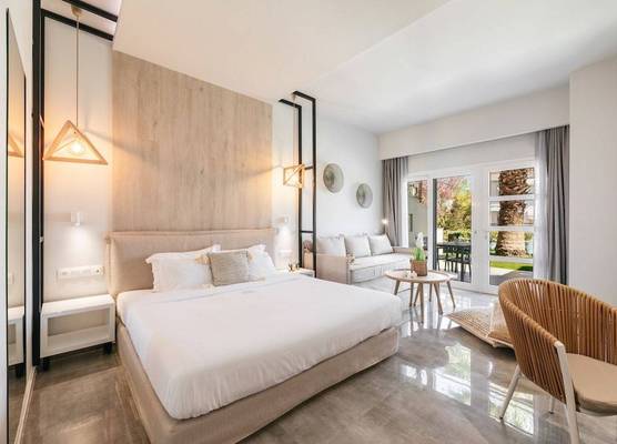 Minthi Boutique Apartments 1