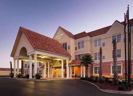 Country Inn & Suites by Radisson, Crestview, FL 1
