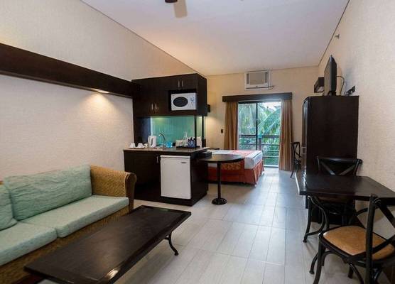 Microtel by Wyndham Boracay 1