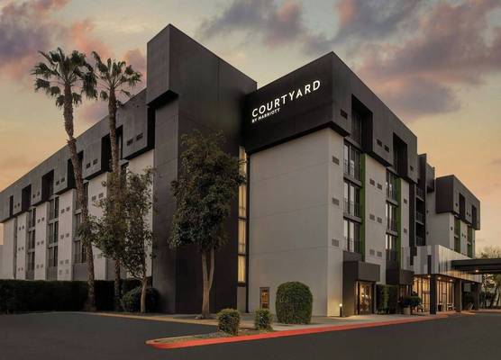 Courtyard by Marriott San Jose Airport 1