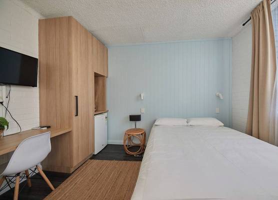 Little Coogee Hotel 1