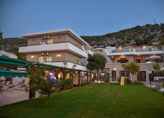 Iraklis Apartments 1