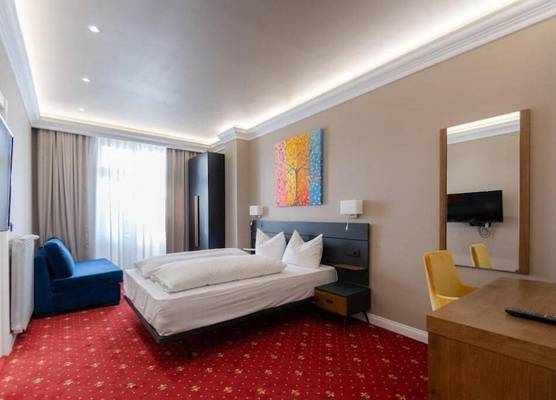 2H Horizon Hotel 1