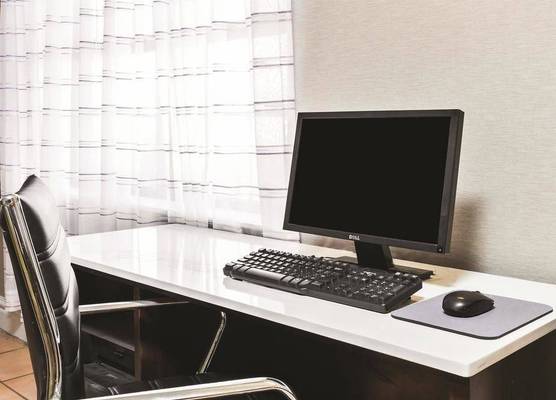 Travelodge by Wyndham El Paso - Airport 1