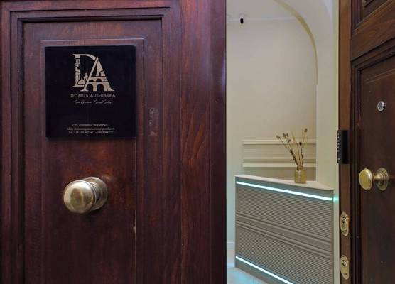 Domus Augustea - San Giovanni Sunset Suites 1