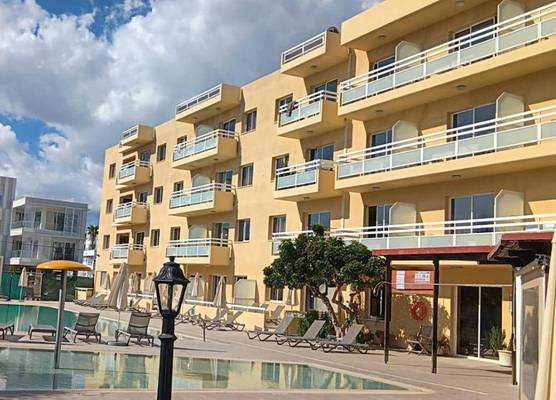 Sunquest Gardens Holiday Resort 1