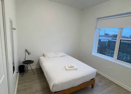 Cozy and Modern Stay in the Heart of C 1