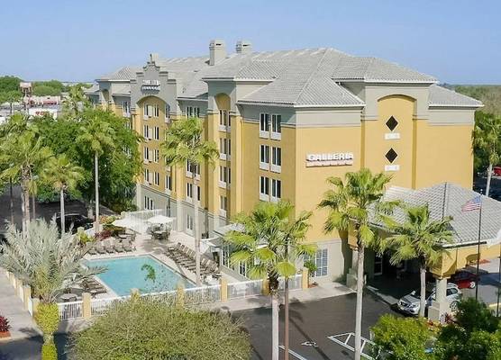 Galleria Palms Orlando - Free Theme Park Shuttles 1