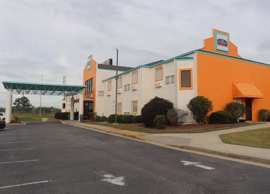 Howard Johnson by Wyndham Tifton GA I-75 1