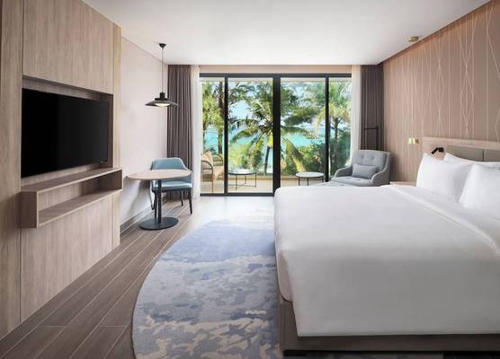 Radisson Blu Resort, Phuket Mai Khao Beach 1
