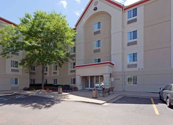 MainStay Suites Detroit Farmington Hills 1