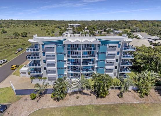 Koola Beach Apartments Bargara 1