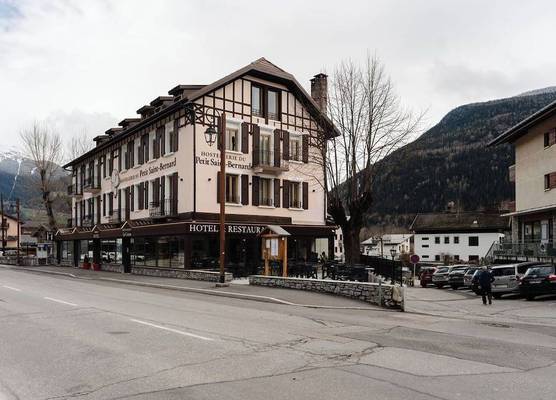 Hostellerie du Petit Saint Bernard 1