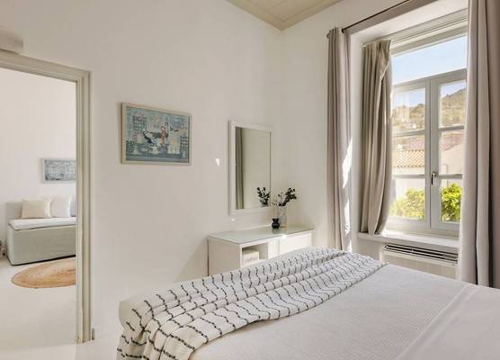 Hydra Hotel 1