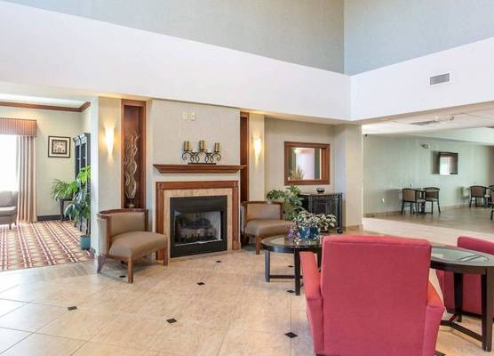 Comfort Inn & Suites Madisonville 1