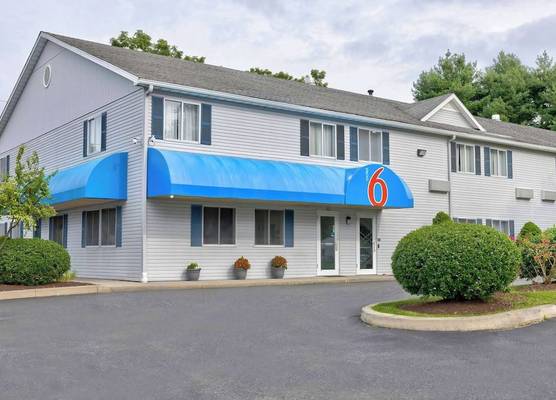 Motel 6 Bethel, CT - Danbury 1