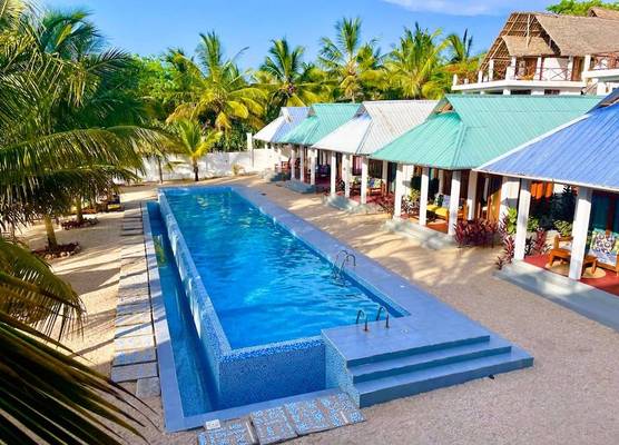 Asante Sana Beachfront Hotel 1