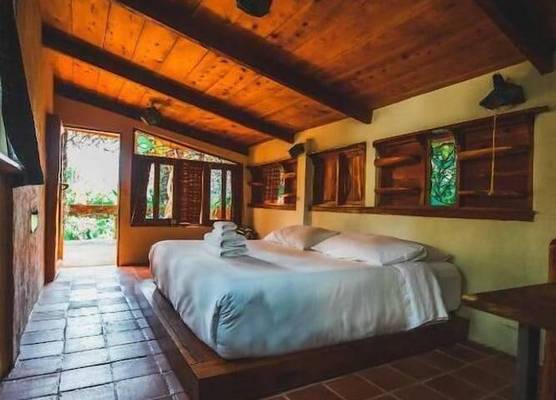 Lush Atitlán 1