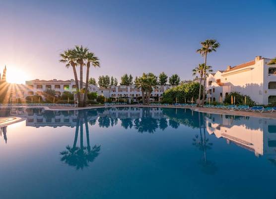 Golden Club Cabanas 1
