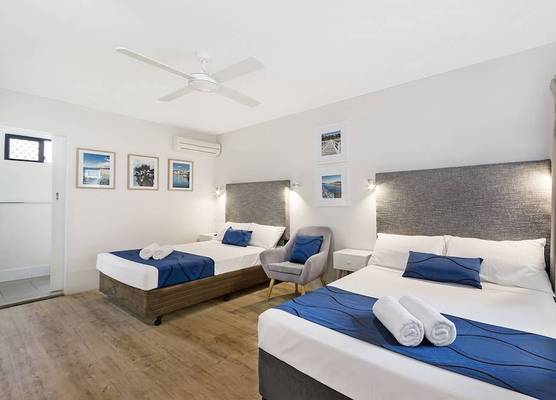 Beach House Motel 1
