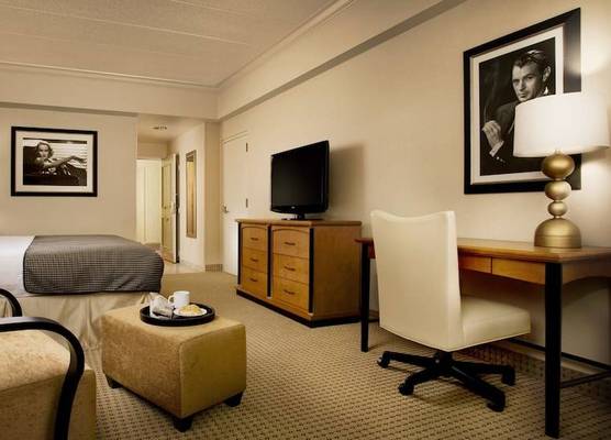 Hollywood Casino & Hotel 1