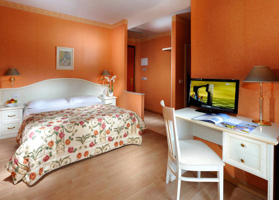 Hotel Jasminum 1