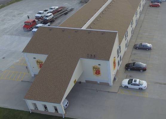 Super 8 by Wyndham Lincoln 1