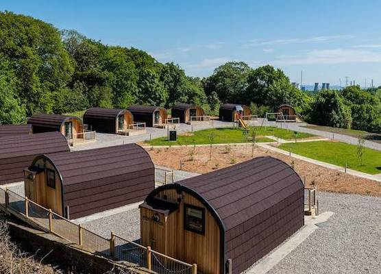 Weedingshall Lodges 1