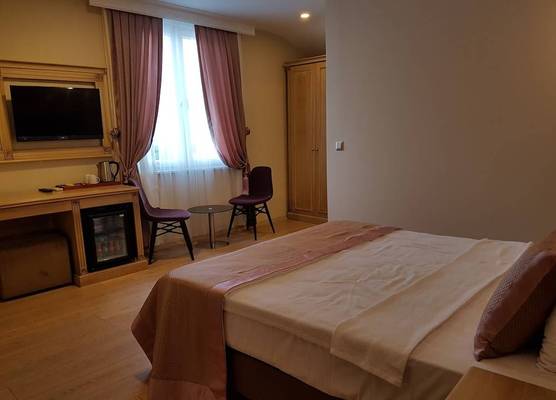 Apple Tree Hotel 1