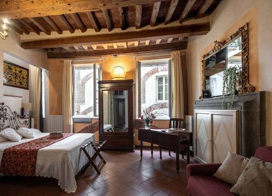 La Tosca rooms 1