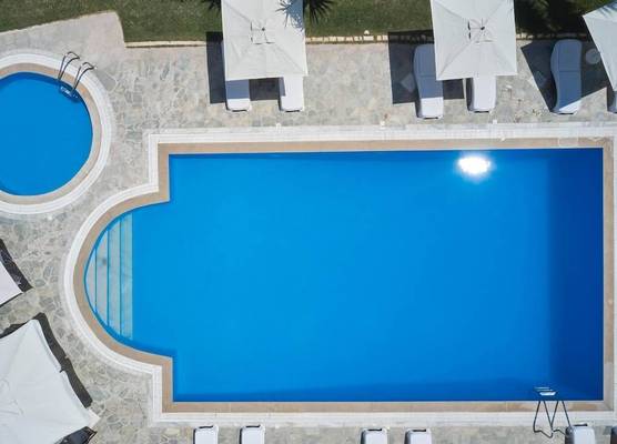 Polos Hotel 1