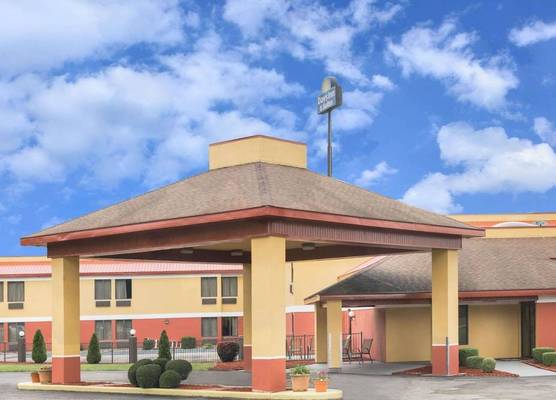Days Inn & Suites by Wyndham Casey 1