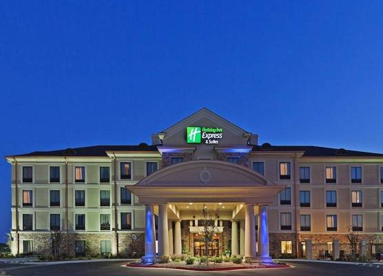 Holiday Inn Express & Suites POTEAU by IHG 1