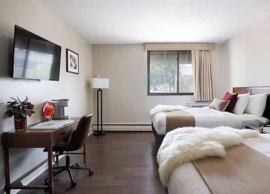 The Andrew Hotel 1