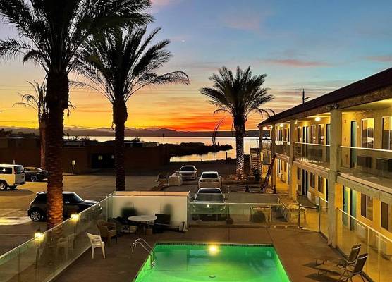 Sway Hotel Lake Havasu 1