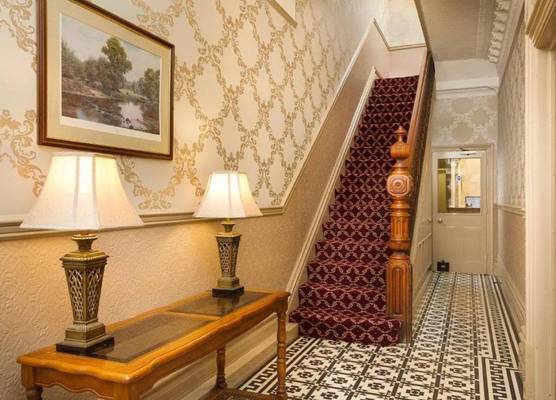 Lincoln House Private Hotel 1