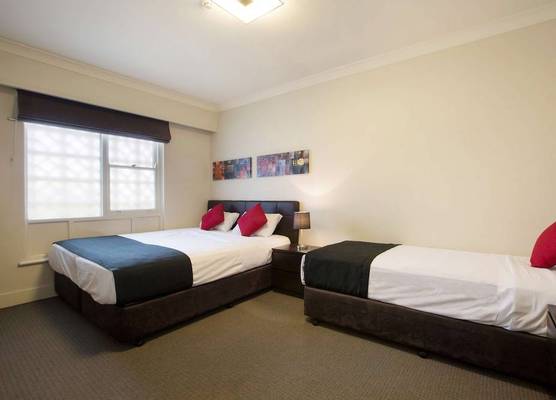Enfield Hotel 1