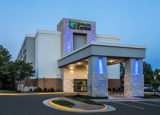 Holiday Inn Express LORTON by IHG 1
