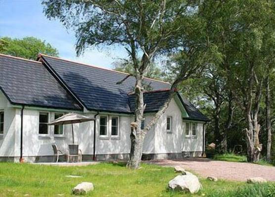 BCC Loch Ness Cottages 1