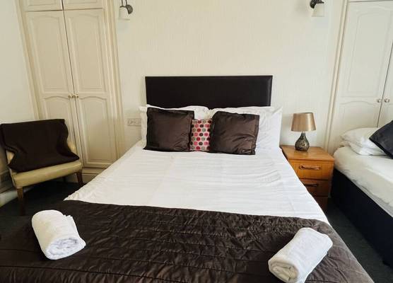 The Roadhouse Hotel 1