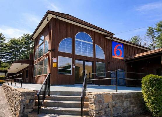 Motel 6 Lake George, NY Adirondacks 1