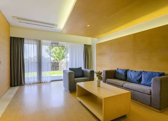 STANFORD Hotel & Resort Jeju 1