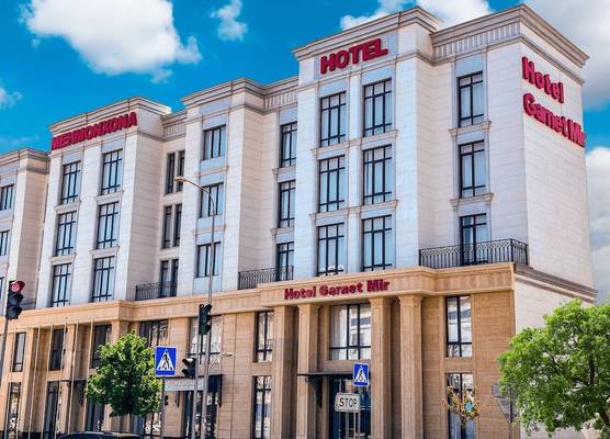 Garnet Mir Hotel 1