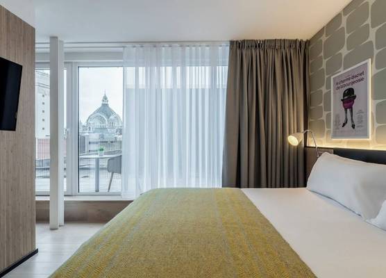 PREMIER SUITES Antwerp 1