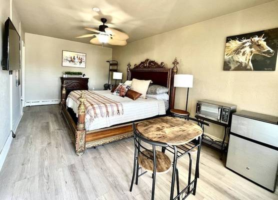 Shamrock Cove Inn 1