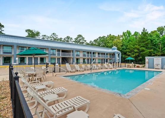 Quality Inn Louisville MS 1