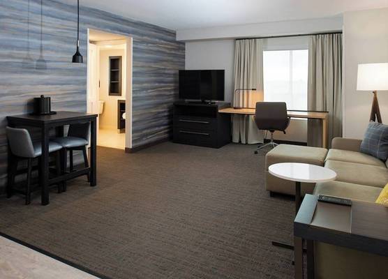 Residence Inn Visalia 1