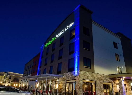 Holiday Inn Express & Suites - Colorado Springs AFA Northgate by IHG 1